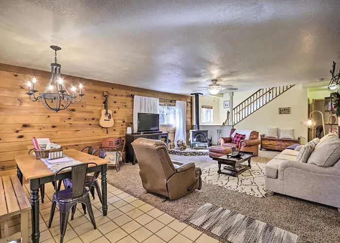 Porch, Grill + Loft: Rustic Rim Country Retreat! *