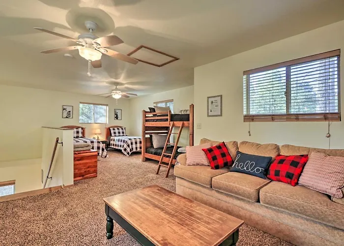 Holiday home Porch, Grill + Loft: Rustic Rim Country Retreat! Pine