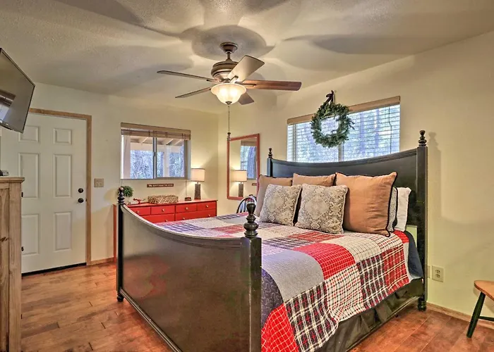 Porch, Grill + Loft: Rustic Rim Country Retreat! Pine
