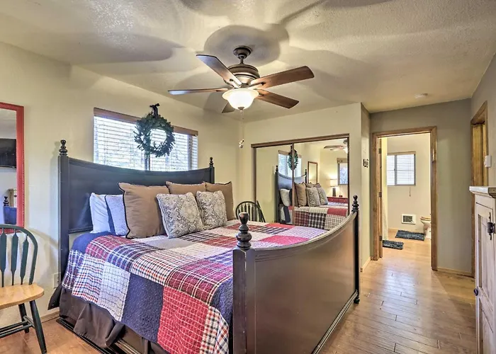 Porch, Grill + Loft: Rustic Rim Country Retreat! Holiday home